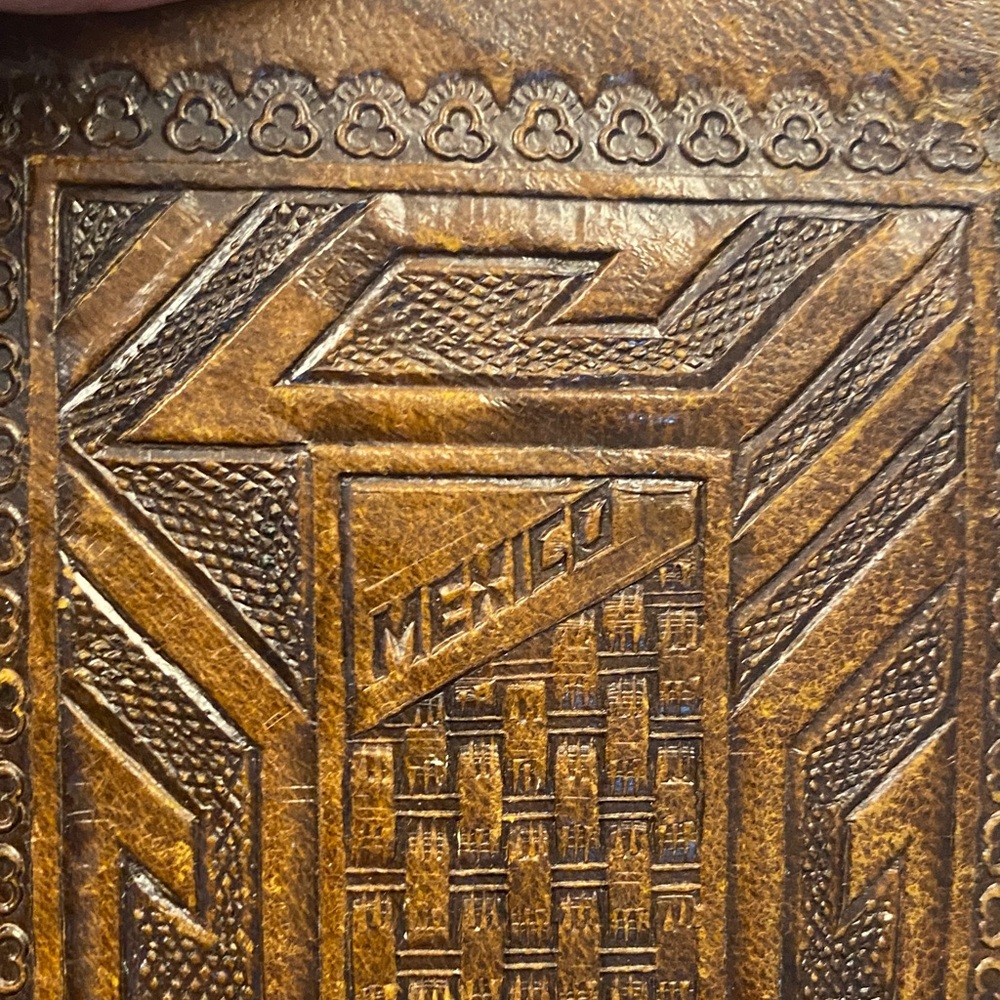 Hand-Tooled Brown Leather Wallet with Aztec Medallion Design - Picture 7 of 7